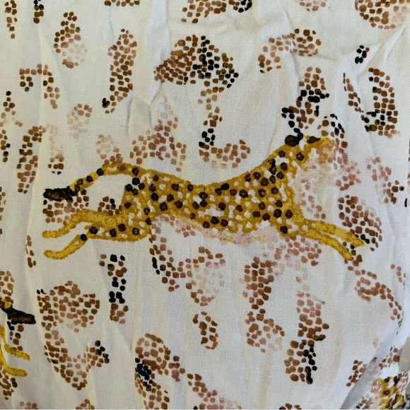 Jane + Delancey cheetah print tie front blouse, Large - Picture 5 of 9